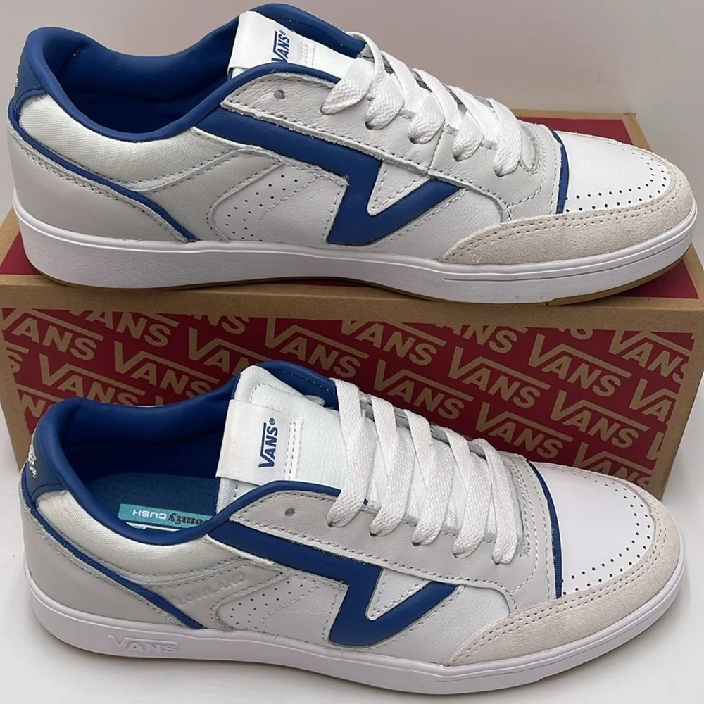 Vans WMNS Lowland Cc Jmp R
Court Navy/White
VN0007P2NAV
Sneakers - Picture 2 of 16